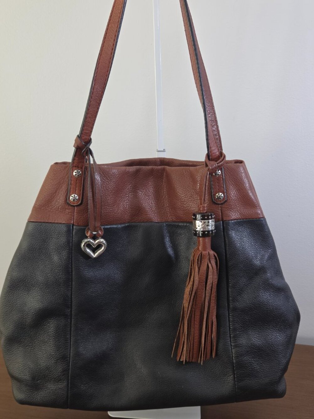 BRIGHTON "KLEE" LARGE SOFT PEBBLE LEATHER BLACK & BROWN PURSE